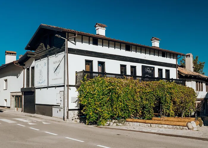 Bashtin Dom - Skabrin House Konukevi