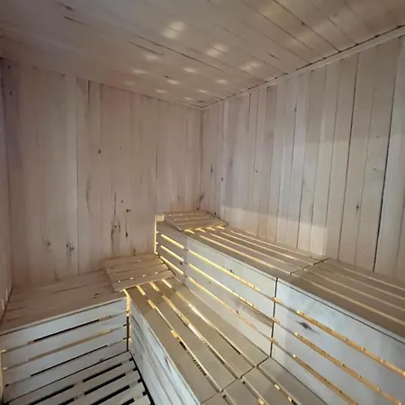 Bashtin Dom - Skabrin House 4*