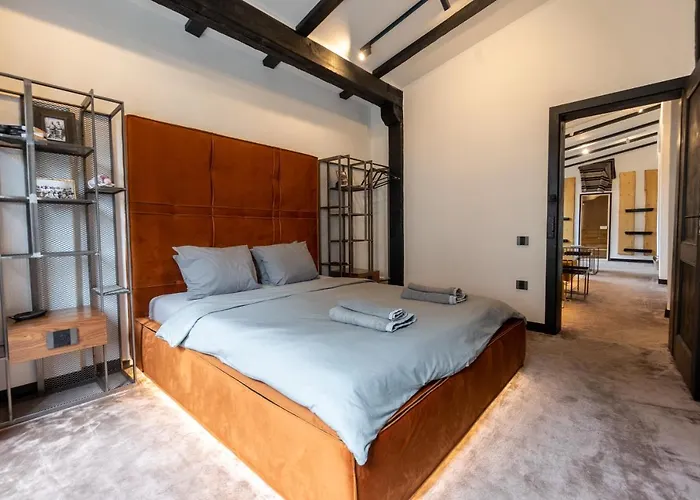 Bashtin Dom - Skabrin House